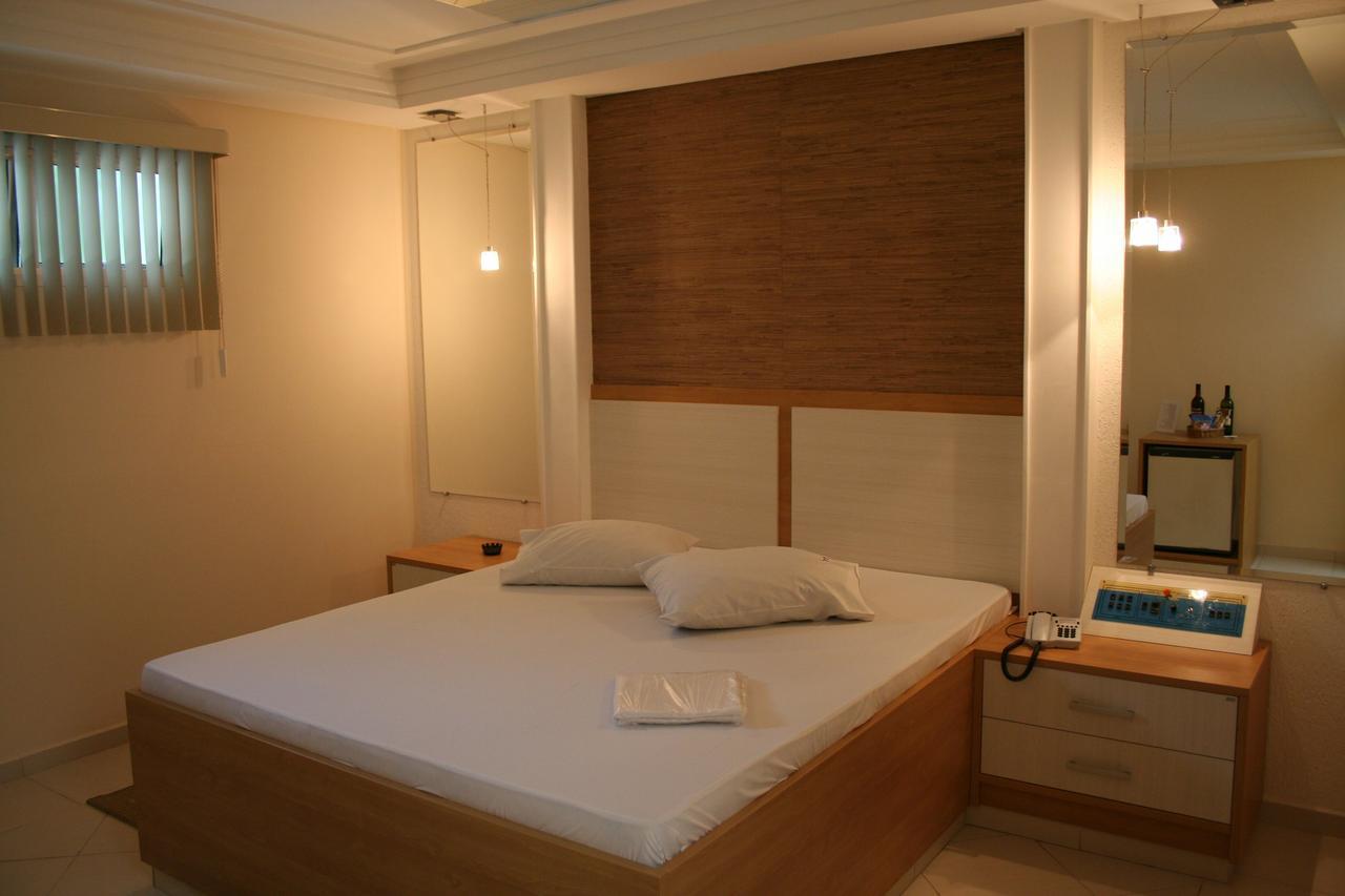 Top'S Motel (Adults Only) Jacareí エクステリア 写真